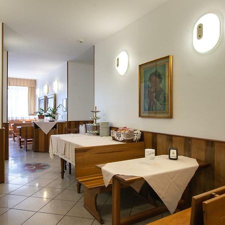 Hotel Fattori Bologna Bagian luar foto