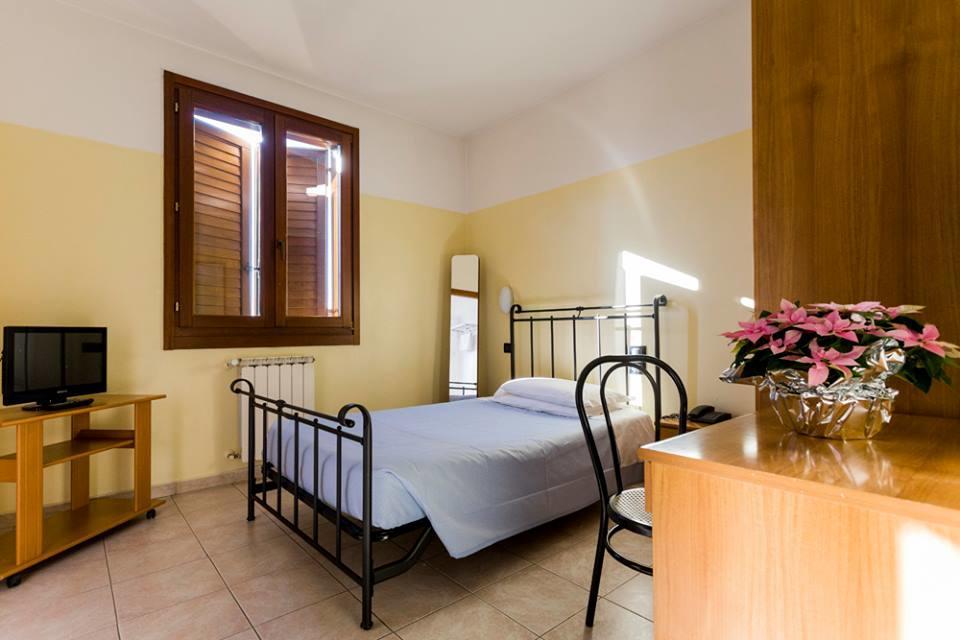 Hotel Fattori Bologna Bagian luar foto