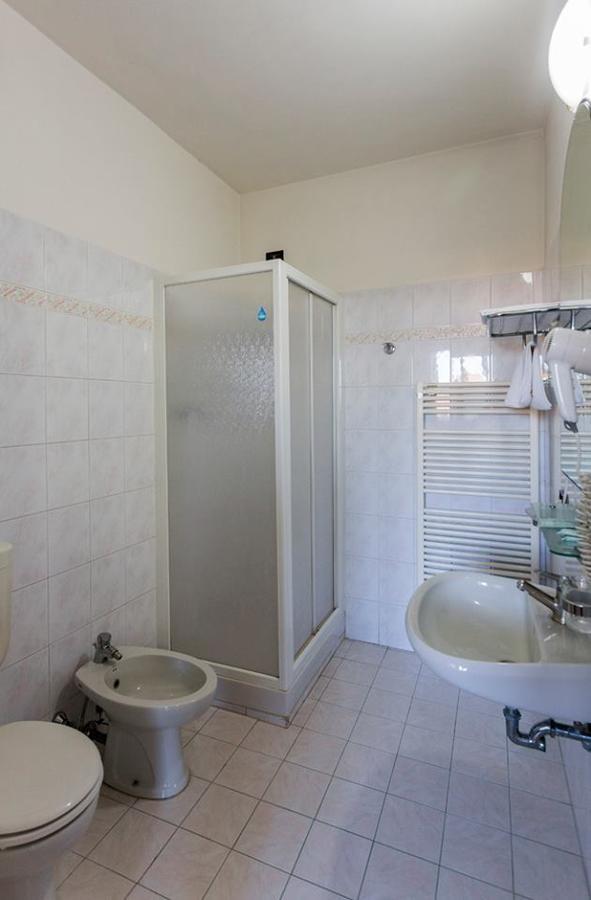 Hotel Fattori Bologna Bagian luar foto