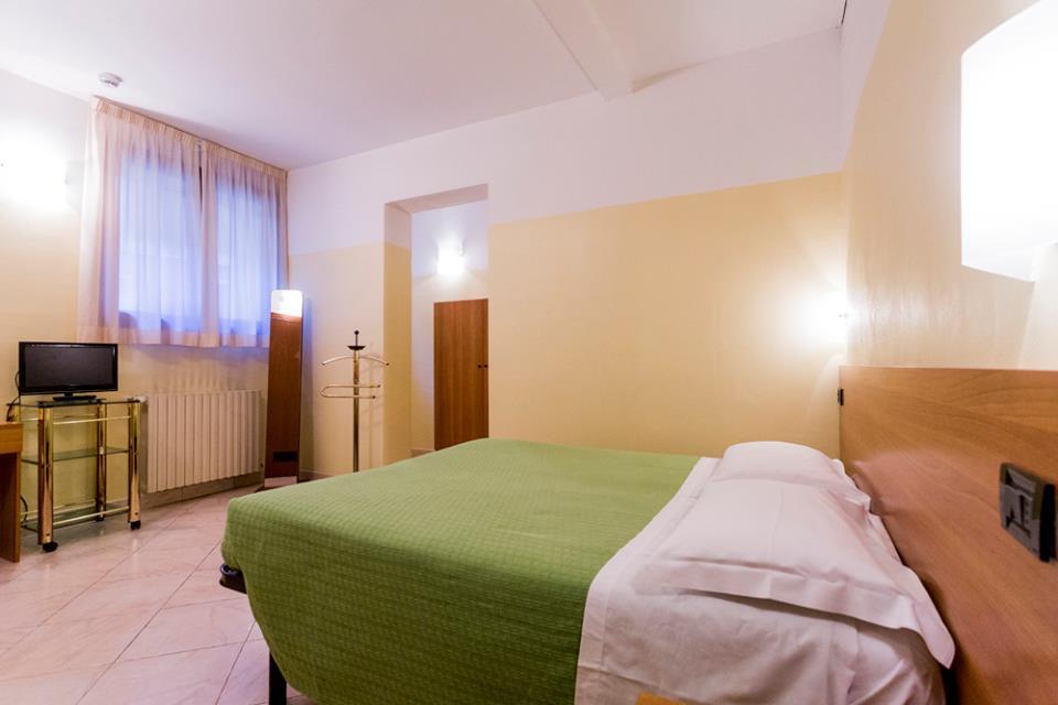 Hotel Fattori Bologna Bagian luar foto