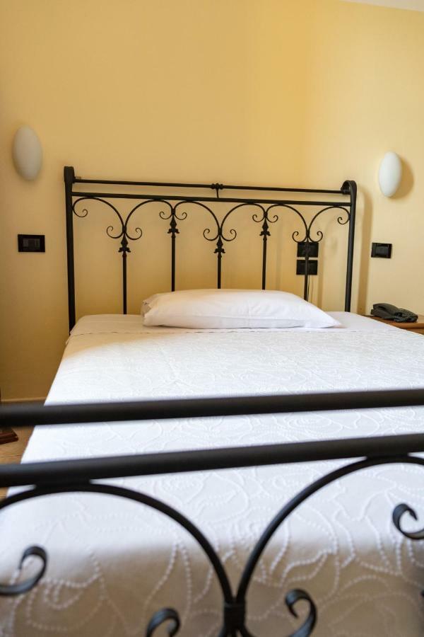 Hotel Fattori Bologna Bagian luar foto