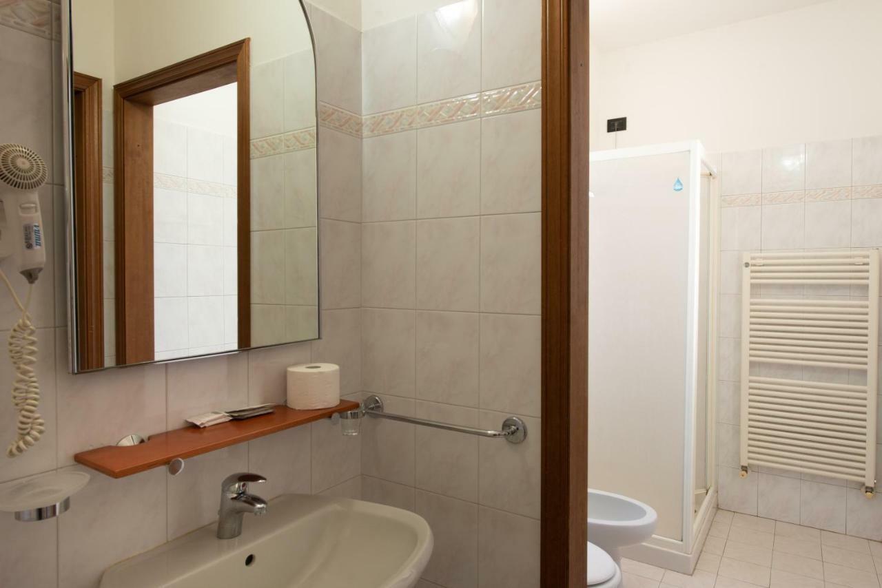 Hotel Fattori Bologna Bagian luar foto