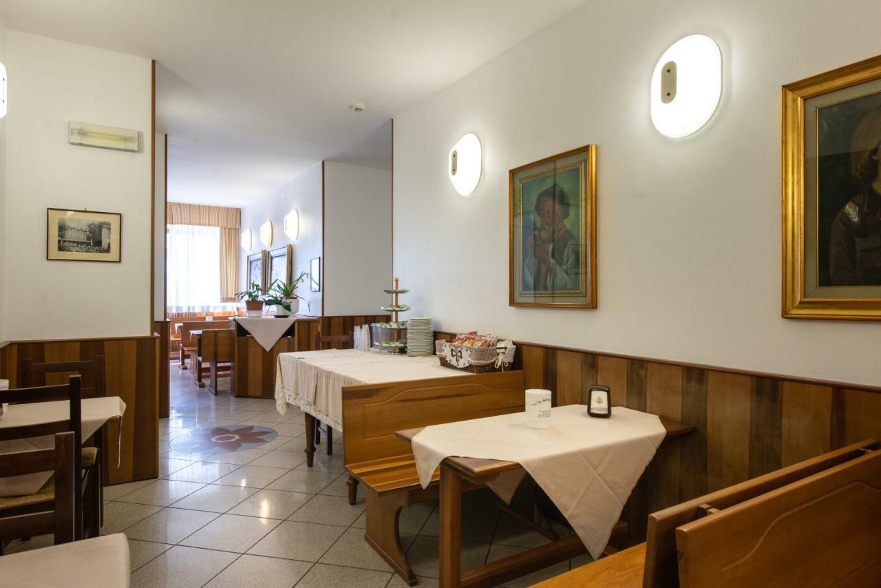 Hotel Fattori Bologna Bagian luar foto