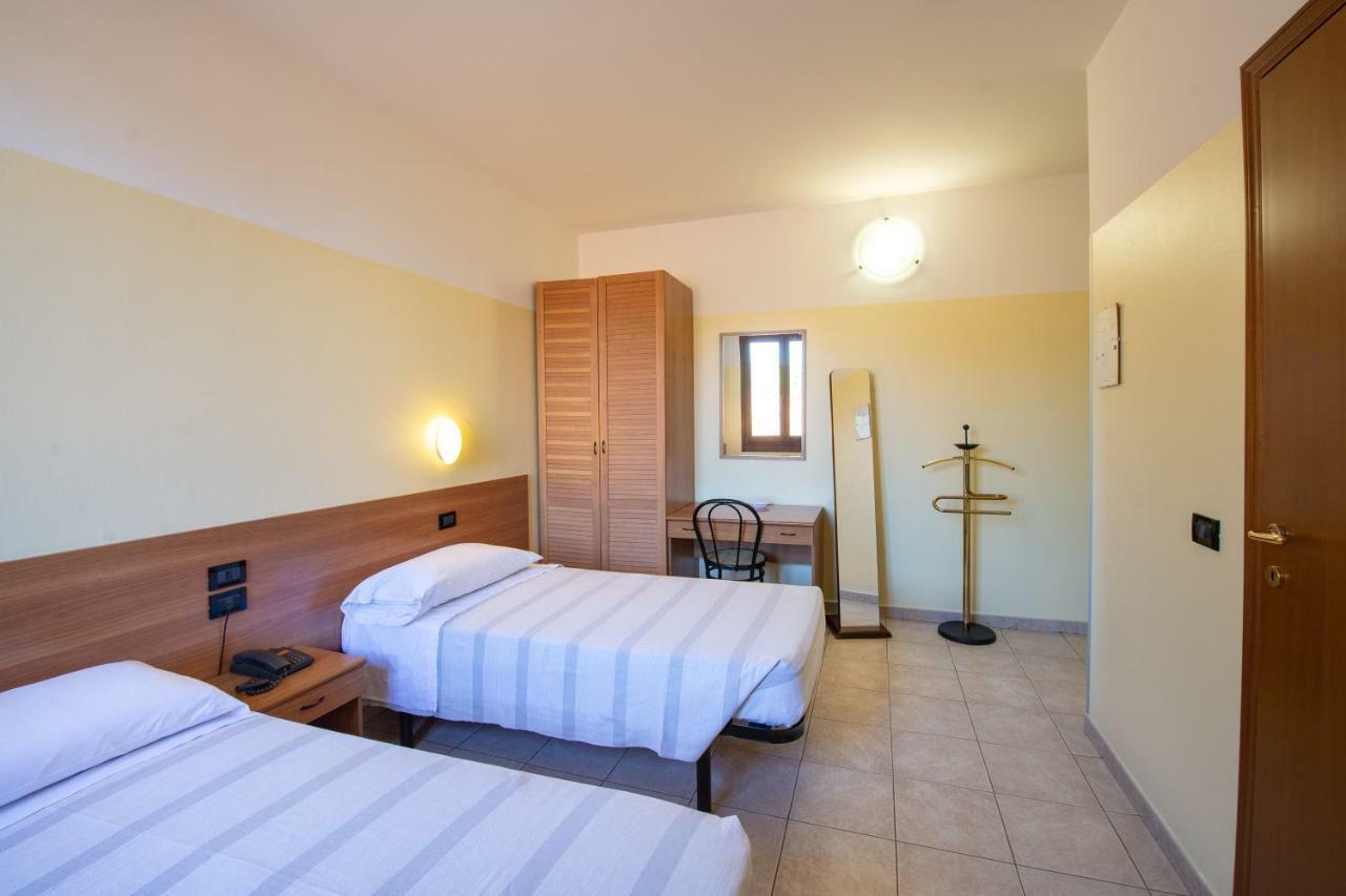 Hotel Fattori Bologna Bagian luar foto